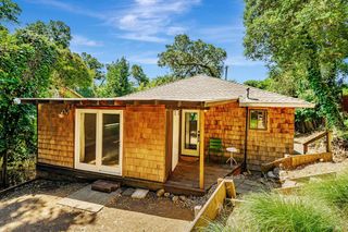 2160 Madrone Ave, Healdsburg, CA 95448