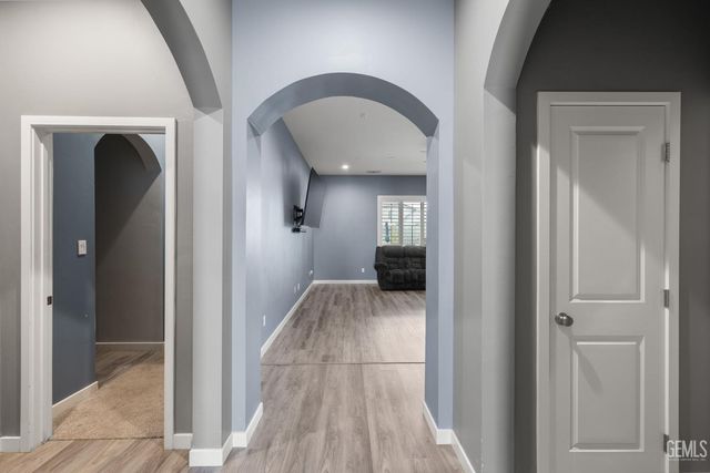 15811 Waterford Street, Bakersfield, CA 93314