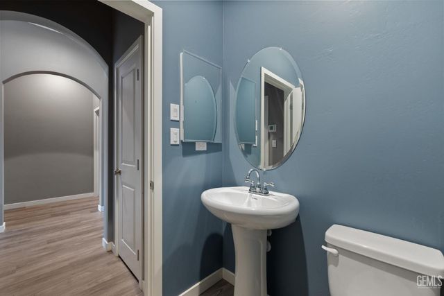 15811 Waterford Street, Bakersfield, CA 93314