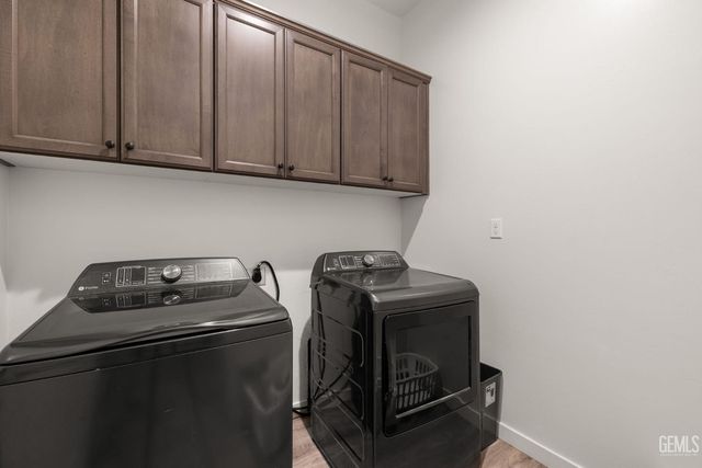 15811 Waterford Street, Bakersfield, CA 93314