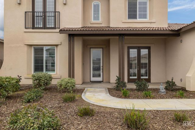 15811 Waterford Street, Bakersfield, CA 93314