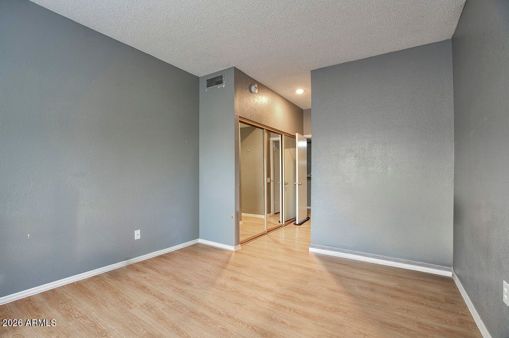 Image 16 of property listing at 2035 S ELM Street 138, Tempe, AZ 85282