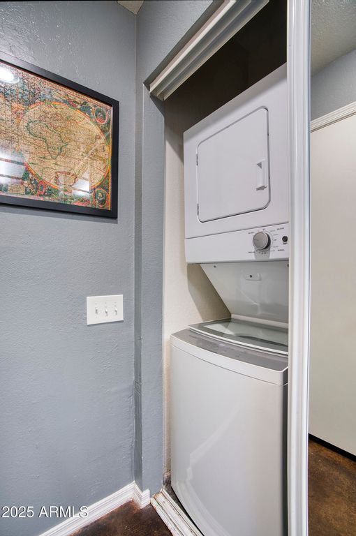 Image 17 of property listing at 2035 S ELM Street 138, Tempe, AZ 85282