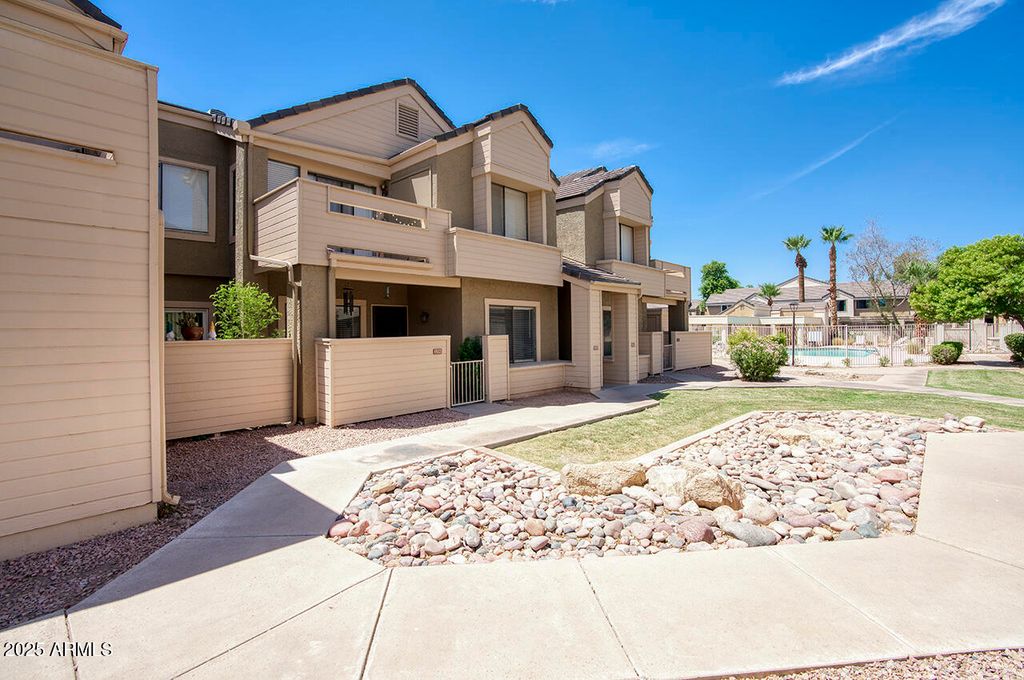 Image 34 of property listing at 2035 S ELM Street 138, Tempe, AZ 85282
