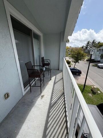 3013 Laurel Ridge Circle, Riviera Beach, FL 33404