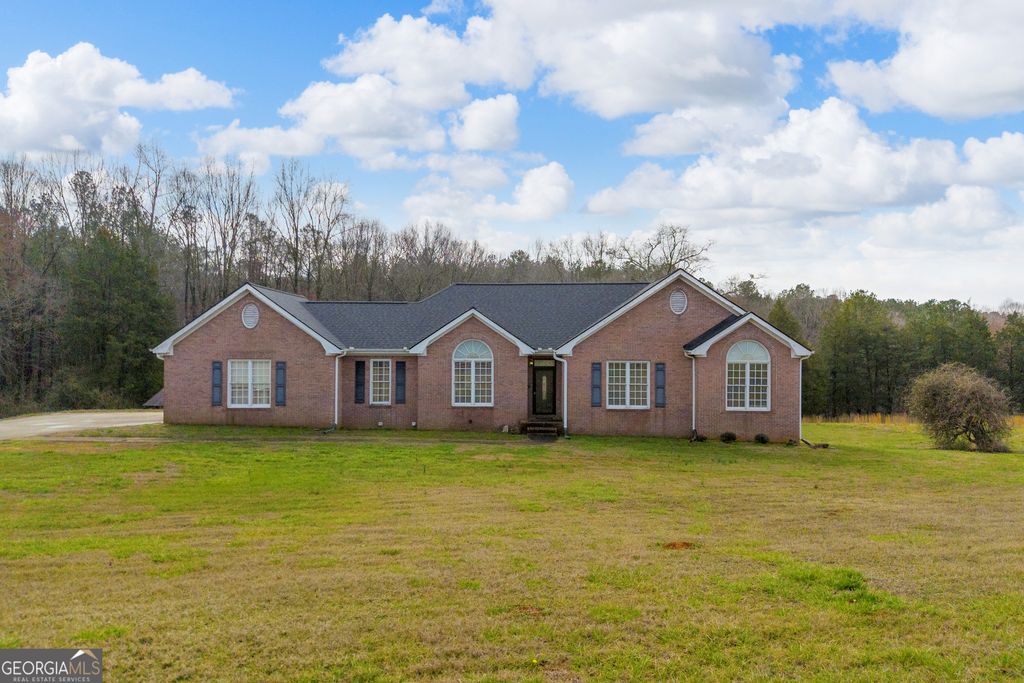 1001 Beatenbough Road, Canon, GA 30520