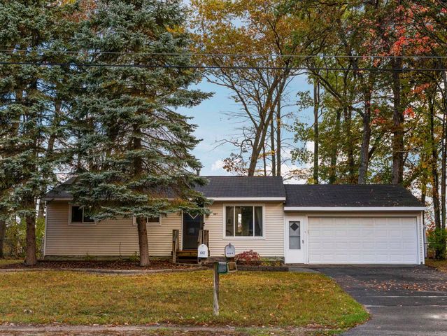 687 George Street, East Bay Twp, MI 49686