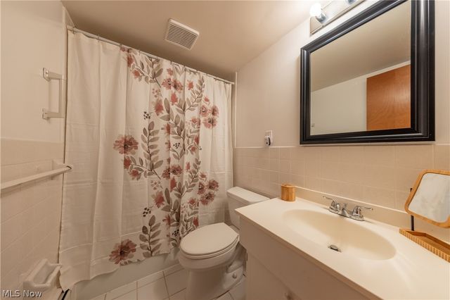 521 Tollis Pky 288, Broadview Heights, OH 44147