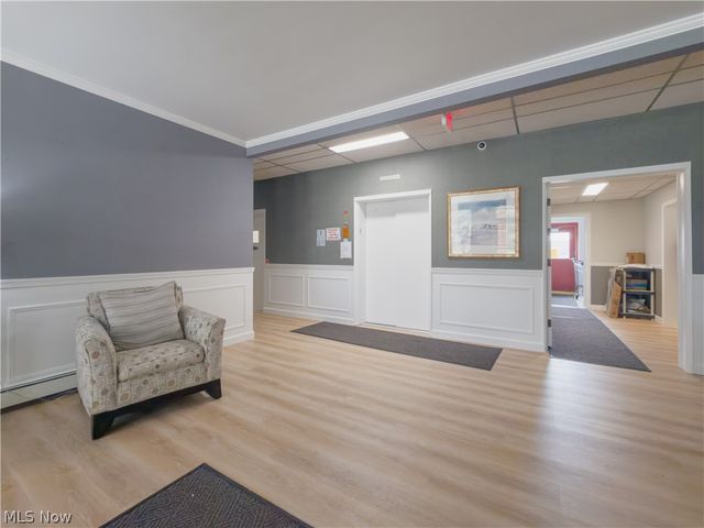 521 Tollis Pky 288, Broadview Heights, OH 44147