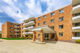 521 Tollis Pky 288, Broadview Heights, OH 44147
