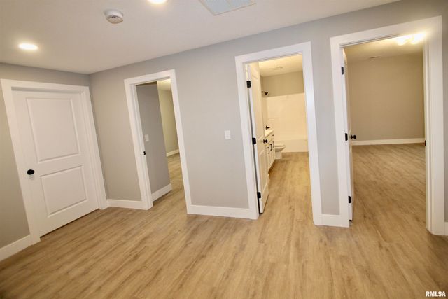 1700 RUSTIC OAK Drive, Washington, IL 61571