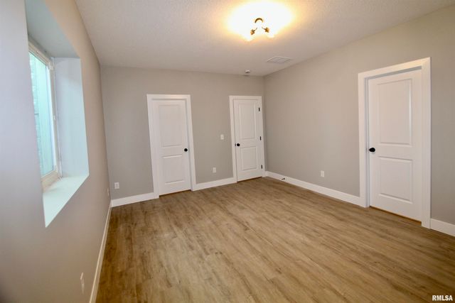 1700 RUSTIC OAK Drive, Washington, IL 61571