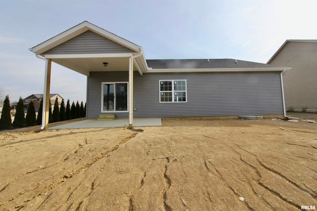 1700 RUSTIC OAK Drive, Washington, IL 61571