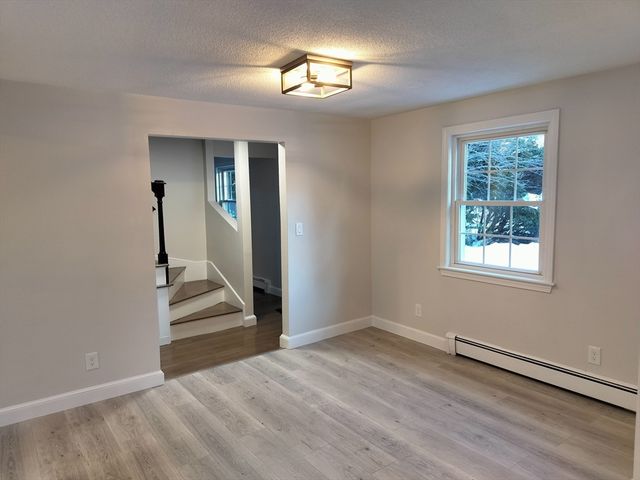 3 Stone Hill Ter, Walpole, MA 02081