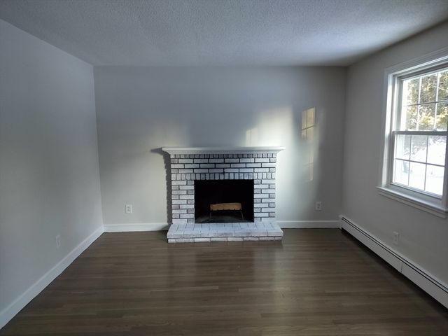 3 Stone Hill Ter, Walpole, MA 02081