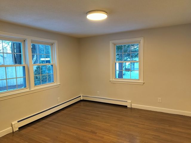 3 Stone Hill Ter, Walpole, MA 02081