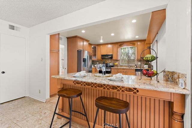 5460 E Village Drive, Commerce, CA 90040