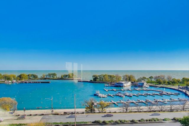 3180 N Lake Shore Drive 9H, Chicago, IL 60657