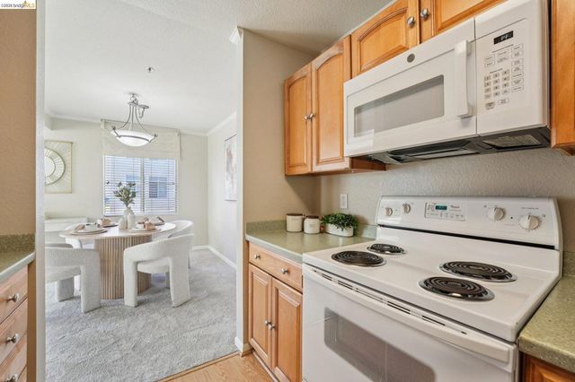 535 Pierce St 3216, Albany, CA 94706