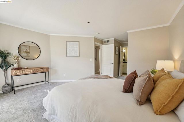 535 Pierce St 3216, Albany, CA 94706