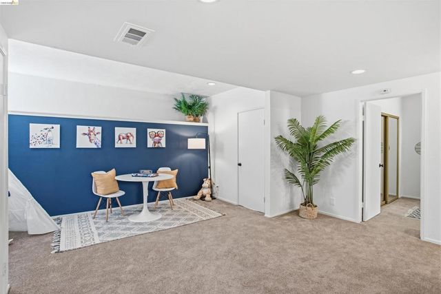 2900 Sheffield Ave, Oakland, CA 94602