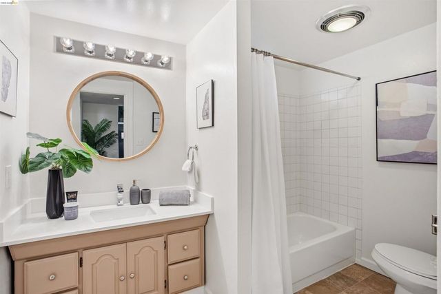 2900 Sheffield Ave, Oakland, CA 94602