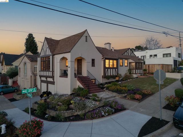 2900 Sheffield Ave, Oakland, CA 94602