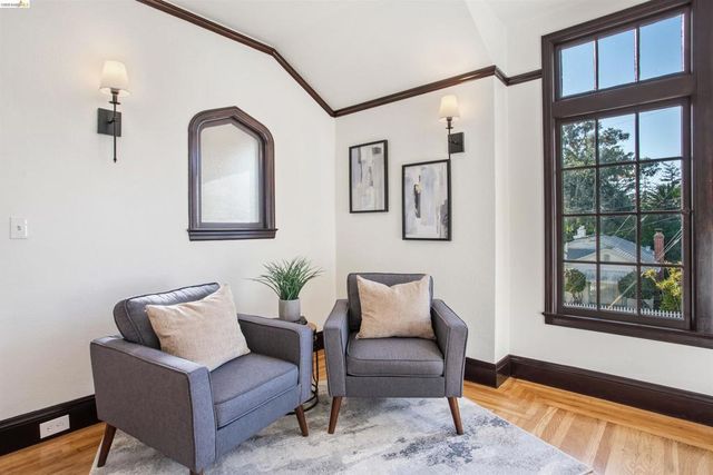 2900 Sheffield Ave, Oakland, CA 94602