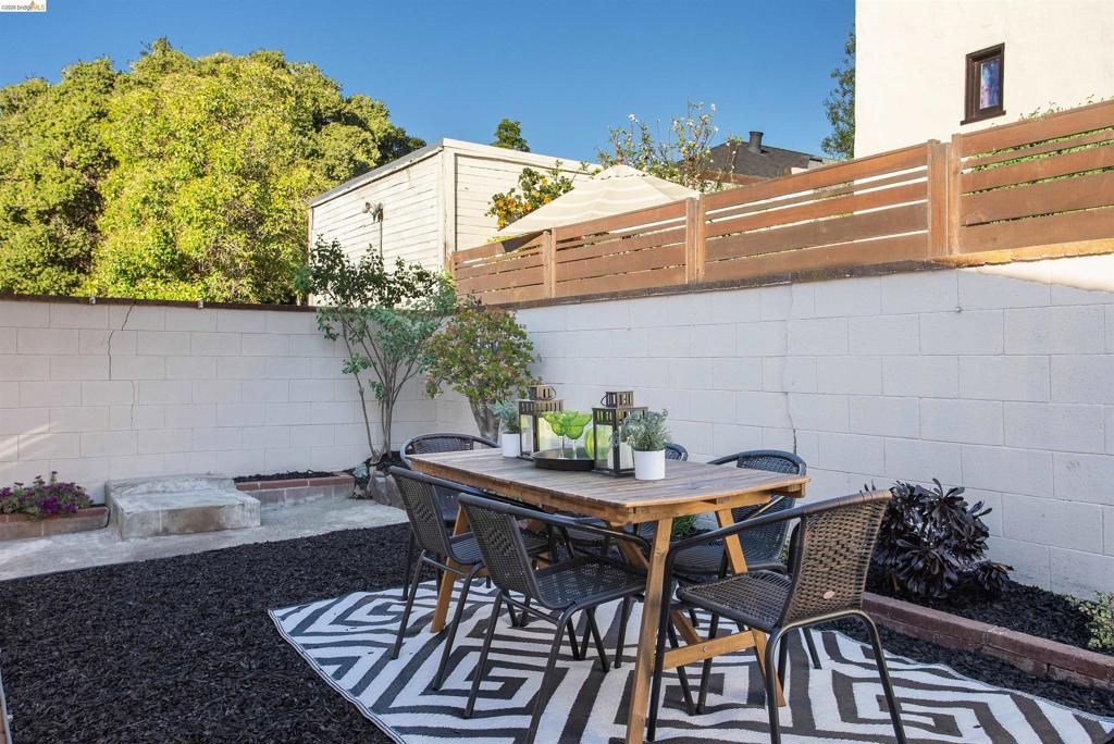 Image 35 of property listing at 2900 Sheffield Ave, Oakland, CA 94602