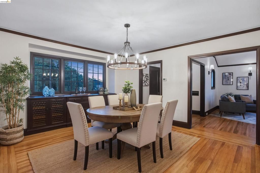 Image 44 of property listing at 2900 Sheffield Ave, Oakland, CA 94602