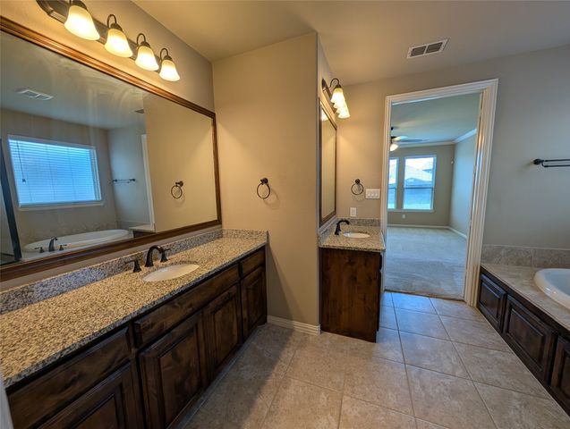 591 Deverson Drive, Rockwall, TX 75087
