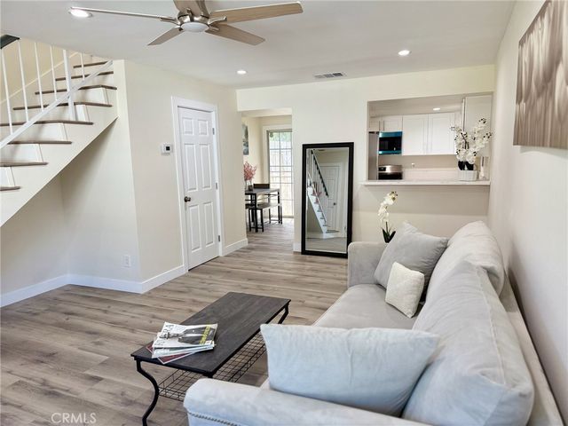 810 W Compton Blvd 7, Compton, CA 90220