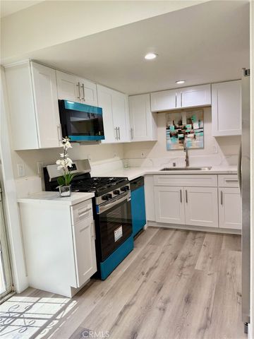 810 W Compton Blvd 7, Compton, CA 90220