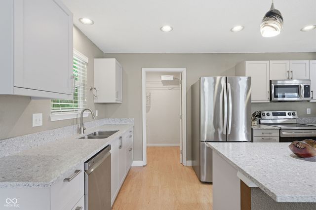 2046 Meadowlark Lane, Brownsburg, IN 46112