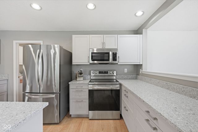 2046 Meadowlark Lane, Brownsburg, IN 46112