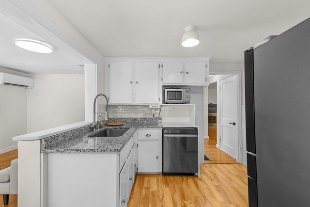 567 Poplar Street, Boston, MA 02131