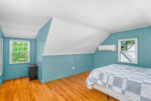 567 Poplar Street, Boston, MA 02131