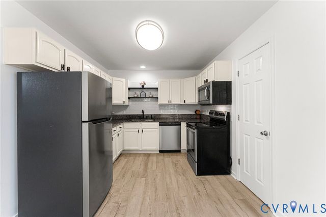 119 W Jefferson Ave, Warsaw, VA 22572