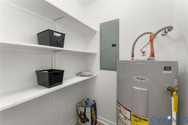 119 W Jefferson Ave, Warsaw, VA 22572