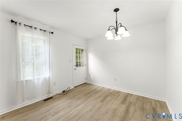 119 W Jefferson Ave, Warsaw, VA 22572