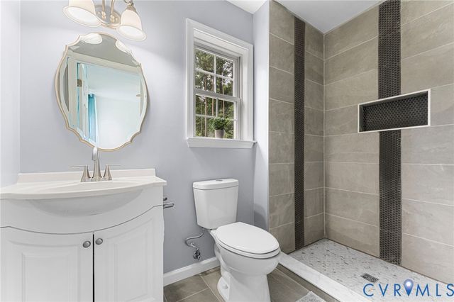 119 W Jefferson Ave, Warsaw, VA 22572