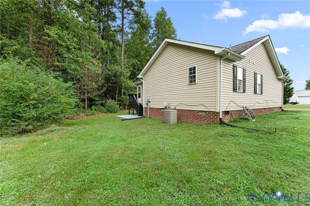 119 W Jefferson Ave, Warsaw, VA 22572