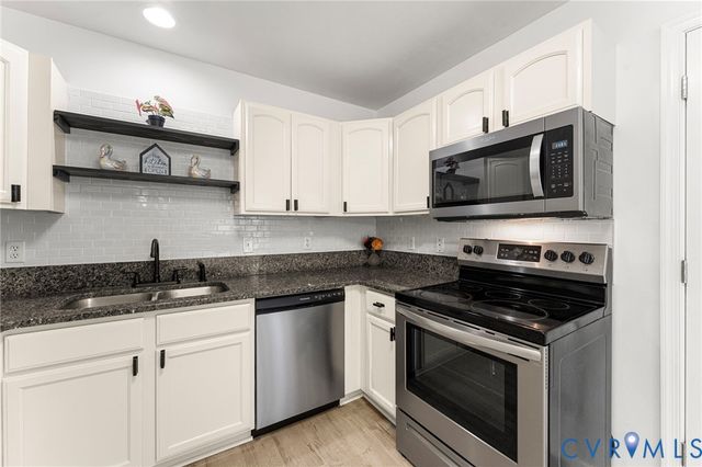 119 W Jefferson Ave, Warsaw, VA 22572