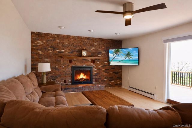 20 Day Road, Campbell Hall, NY 10916
