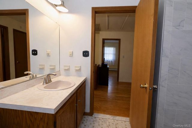 20 Day Road, Campbell Hall, NY 10916
