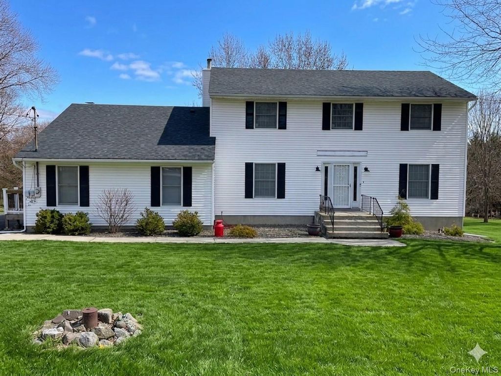 20 Day Road, Campbell Hall, NY 10916