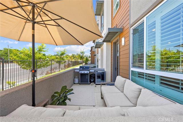 1060 Kendale Way, Vista, CA 92081