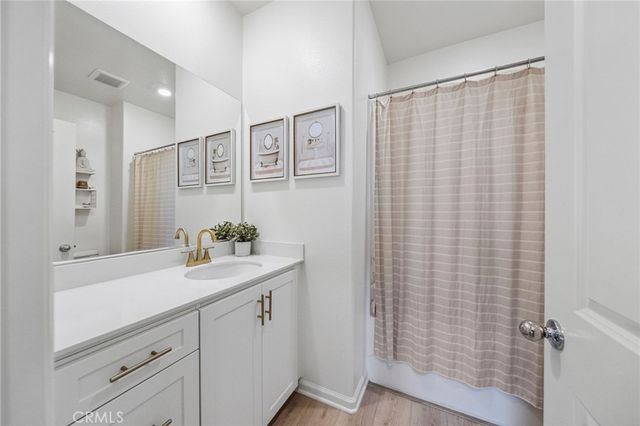 1060 Kendale Way, Vista, CA 92081