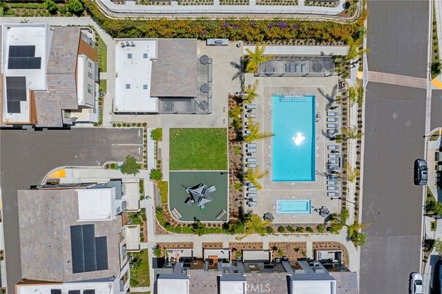 1060 Kendale Way, Vista, CA 92081