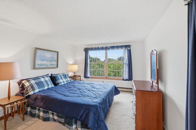 92 Shorewood Drive, Mashpee, MA 02649